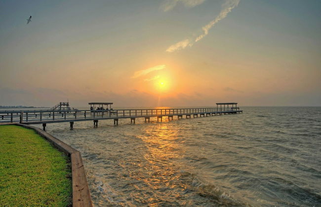 Waterfront Retreat w/ Private Boat Dock, Patio, Views Shore Thing by Avantstay - Photo 37