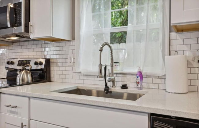 Buckroe Getaway- Walk to Beach dog Friendly - Foto 9