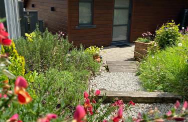 Cedar Lodge - Photo 1