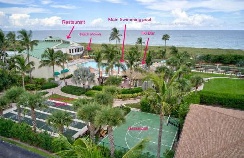 Chic Ocean Getaway - Walk to Beach, Pool & Hot Tub - Foto 27