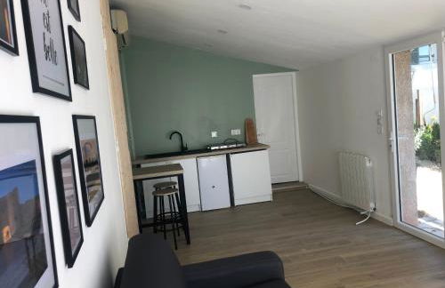 Studio refait à neuf avec jardin Aigues Mortes - Foto 2