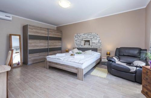 Villa Natale with Private Pool and Garden - Foto 11