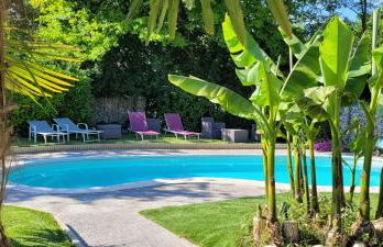 Chez Celine et Philippe appartement dans propriété de charme avec piscine - Foto 1