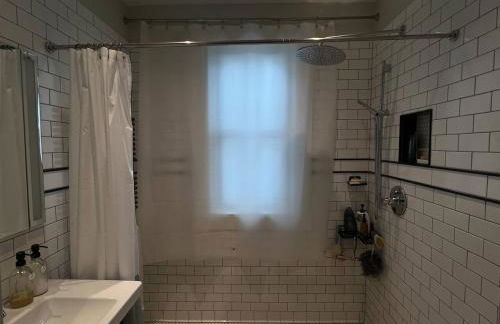 Charming & Cozy Room in Uptown - Foto 15