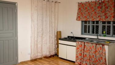 Excelente casa com isolamento térmico, dois quarto - Foto 2