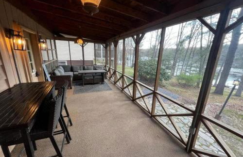 Lakefront Paradise near everything! - Foto 9