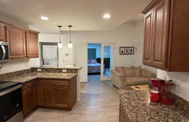 Stylish one bedroom apartment with full kitchen - Foto 60