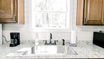 Charming Cabin in the Woods - Peaceful Glamping Spot near Owensville, Missouri - Foto 3