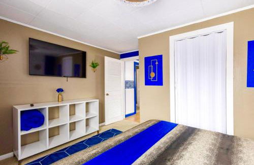 The Sapphire Haven - Your Old Brooklyn Oasis Awaits Families, Couples, Business Travelers Near Downtown With Parking, 300 MB WiFi & Self Check-In - Foto 11