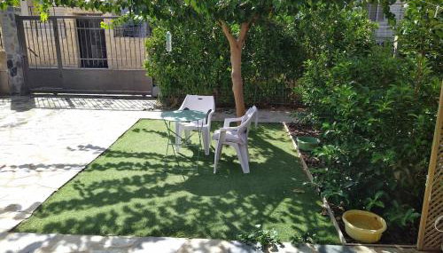 Private Little House in Lagonisi - Foto 2, Garden view