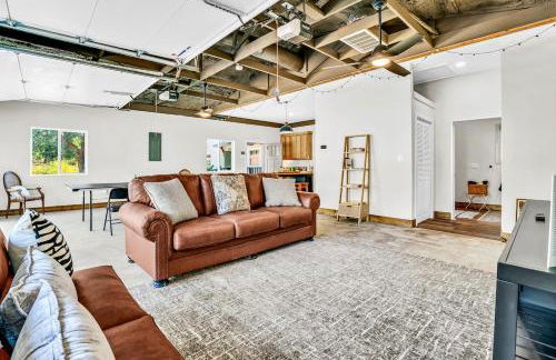 Flint Palestine Lakefront Retreat Firepit BBQ - Foto 17