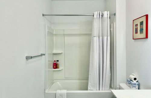 Brand-new Parkview with Balcony in Old Fourth Ward 542Blvd - Foto 8