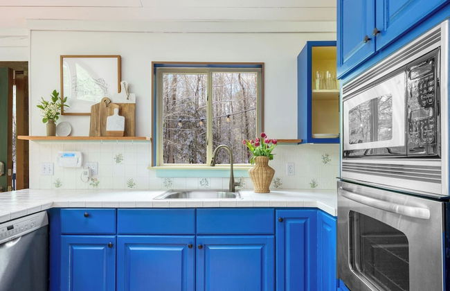 Half Moon by Avantstay 4BR Cabin w/ Large Deck & Yard w/ Patio & Outdoor Dining - Foto 29