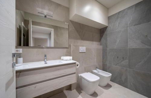 Front Lake Como - 3 Bedrms with AC, Free Parking and Wifi - Foto 44