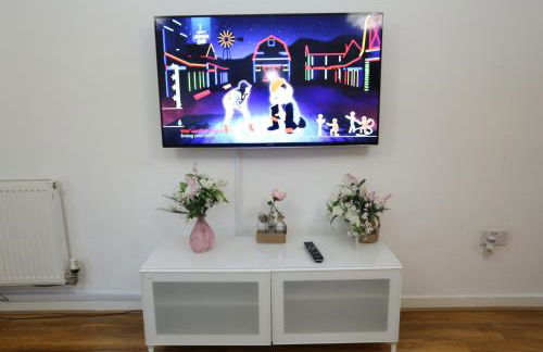 2 bed Riverview Bridge House Apartment - Foto 16