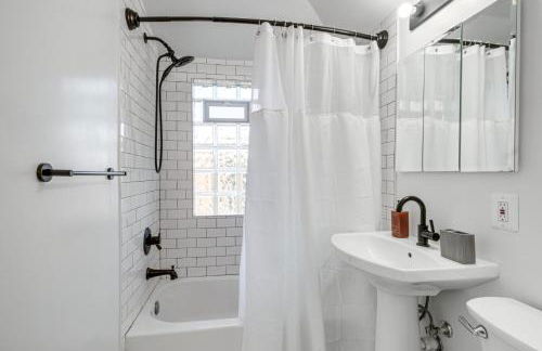 Updated Arlington Townhome about 5 Mi to National Mall - Foto 14