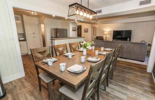 Seven Springs 2 Bedroom Premium Condo, Pet Friendly! by RedAwning - Foto 16