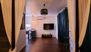 Fully renovated Chalet privatif suite romantique love balneo - Foto 5