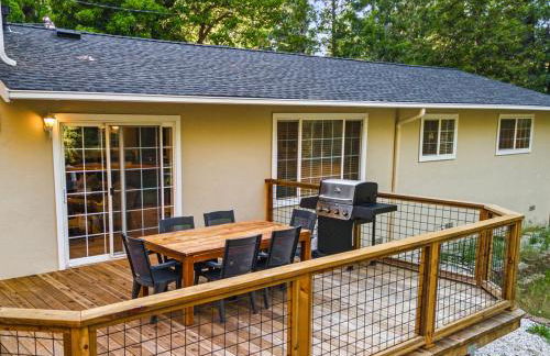 Spacious Cozy and Renovated Mountain Retreat - Foto 39