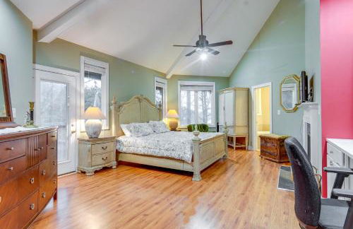 Spacious Lakefront Apt with Deck in Fayetteville! - Foto 17