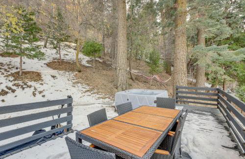 Lake Arrowhead Hideaway with Deck and Hot Tub - Foto 21