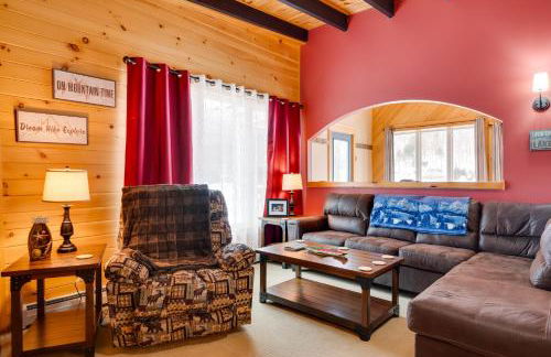 Peaceful Stark Cottage with Deck on South Ponds! - Foto 8