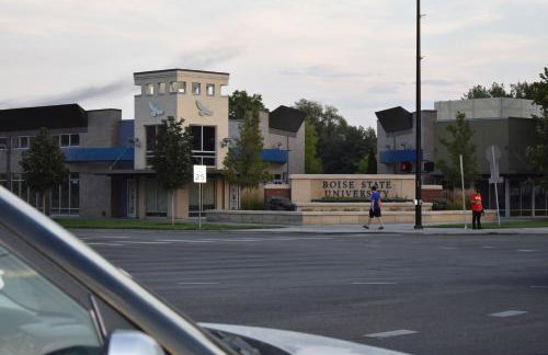 Bsu Playland 3bd 1b Fully Remodeled on Bsu Campus - Foto 7