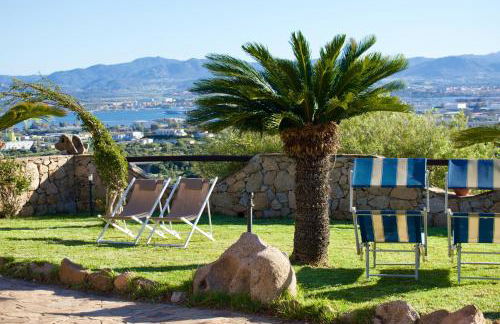 Villa con Splendido Giardino e Vista Mare a Osseddu - Olbia - Photo 6