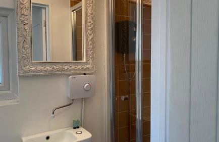 6 Bedroom Bungalow Ascot Racecourse LegoLand Windsor Castle 75" TV - Foto 42