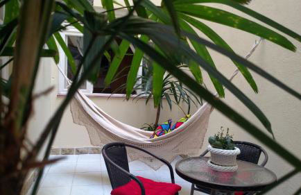 Aconchegante ao lado do shopping com garagem e Wifi - Foto 16