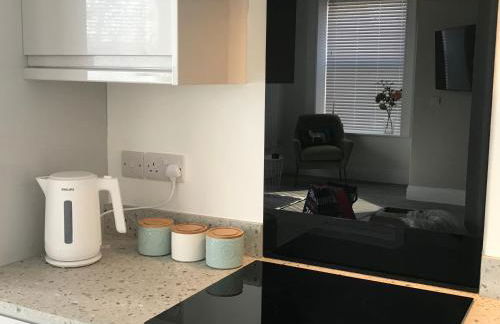 On The Avenue Apt 4 - Photo 3