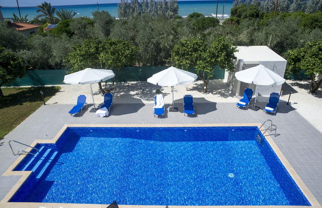 Stunning new Beach Front Villa,1st Line to the Beach, Large Pool, Wonderful Area - Foto 71