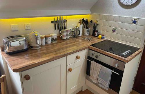 Walkers Retreat with garden and views - Photo 3