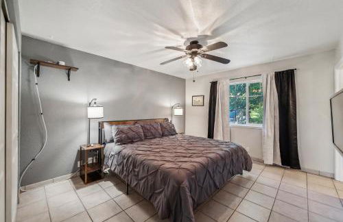 Lakeside Retreat with Private Boat Ramp home - Foto 4