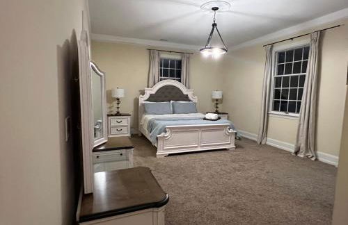 Beautiful River front home with private pool - Foto 10