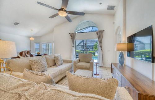 Private Pool Getaway Near Theme Parks - Foto 44