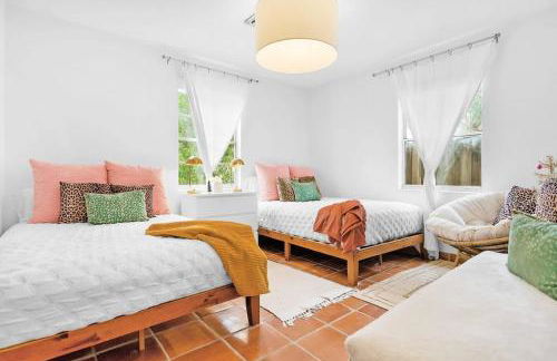 Pink House Prime Location Walk to Downtown Dogs OK - Foto 26