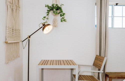 Serene Silver Lake 1 bedroom 1 bathroom Back house With Private Backyard - Photo 61