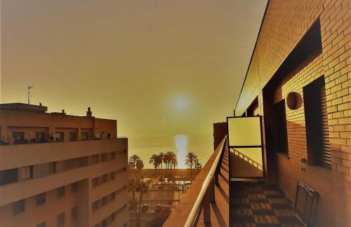 Ático con terraza y vistas, parking gratuito - Foto 9