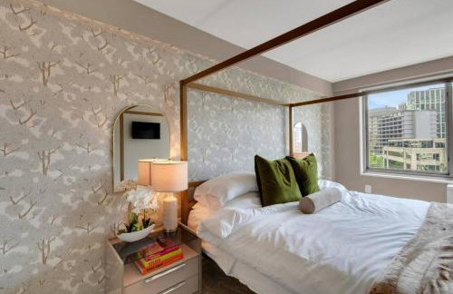 Large 3 bedroom Family Suite, Private Balcony, 5 min to DCA, Gym, Pool and more! - Photo 45