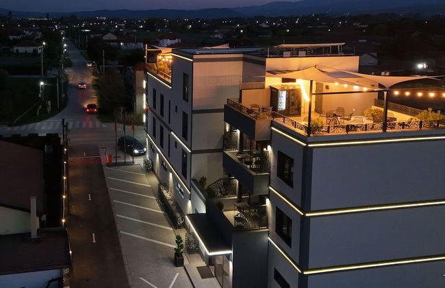 Nest Suites - Photo 56