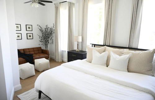 St. Louis Luxury Home 3BR/3.5BA Near Everything - Foto 12