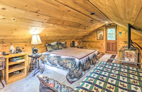 Secluded and Quiet Pocono Mountain Cabin with Hot Tub! - Foto 17