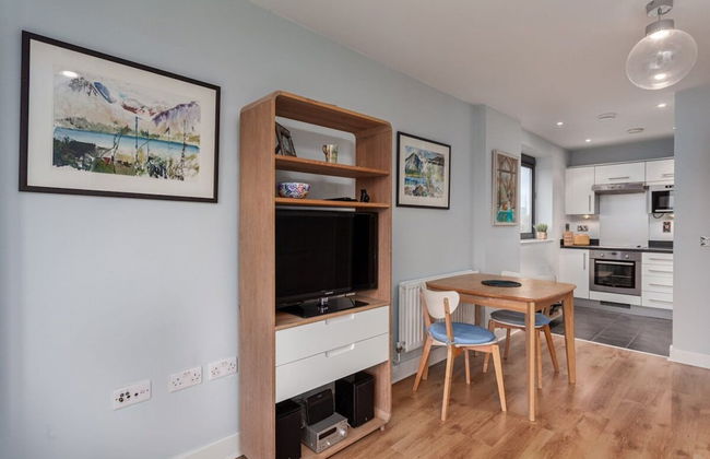 Bright and Stylish Kennington Gem - Photo 18