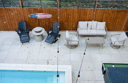 Stylish Home with Firepit Balcony Steps from Austin’s Best Near Rainey St Lady Bird Lake Downtown The Ashlee by AvantStay - Foto 31