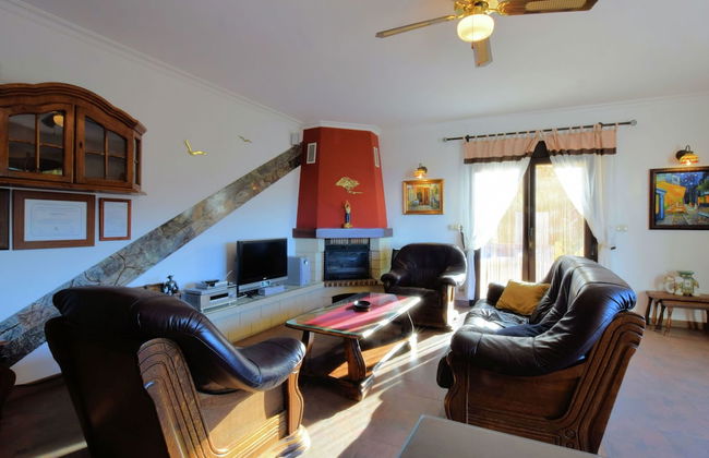 Independent Villa With Private Pool on an Estate in Sayalonga Costa del Sol - Photo 6