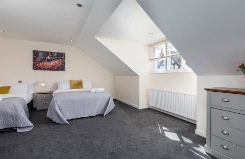 Spacious Luxurious Serviced Accommodation 6 - Photo 17