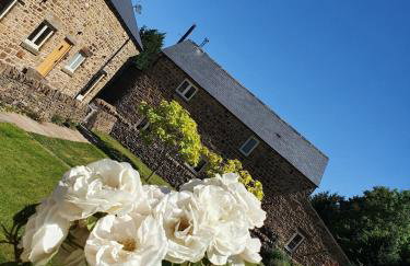 Beautiful Stone Barn with Hot Tub on a Quiet Farm - Foto 17