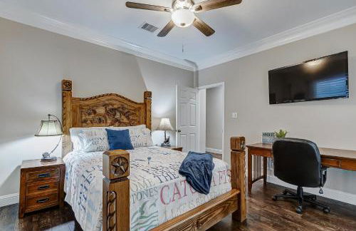 Best of Lake Conroe - Sleeps 16 - Lakefront Memories - Photo 8