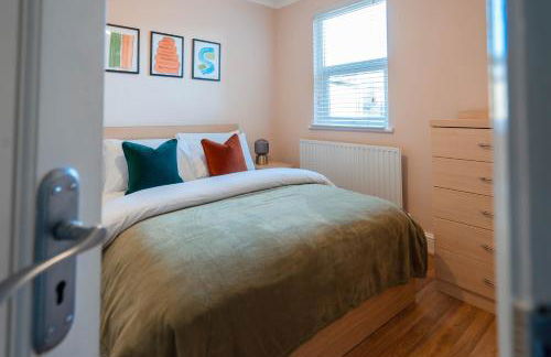 Spacious home 3 min from station - Photo 31